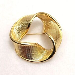 Vintage Napier Brooch Pin Ribbon Elegant Mid Century Textured Gold Tone #J214